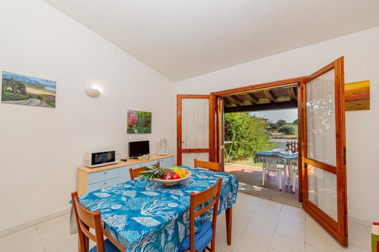 Appartamento Trilocale Le Canne 6 Posti Letto Con Giardino Сан-Теодоро Екстер'єр фото